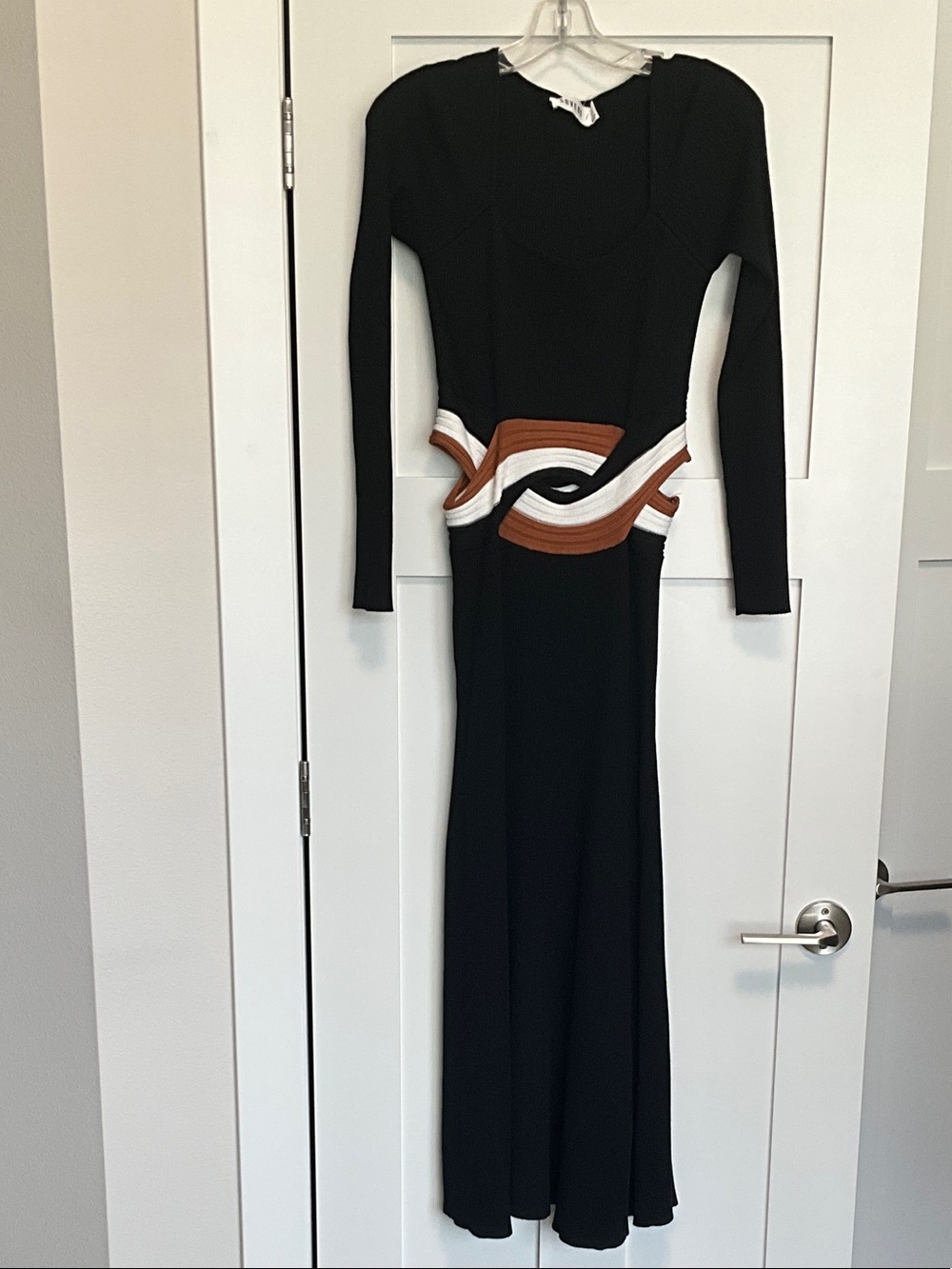Black Long-Sleeve Maxi Dress with Brown and White Contrast Waist